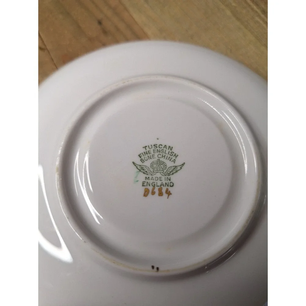 Vintage Tuscon Floral Bone China‎ Teacup & Saucer Set Gold Gilt Green Scrollwork